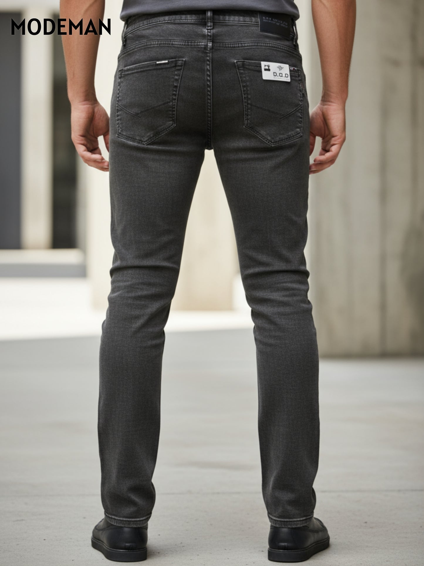 Men’s Black Faded Relex Fit Jeans – Modeman